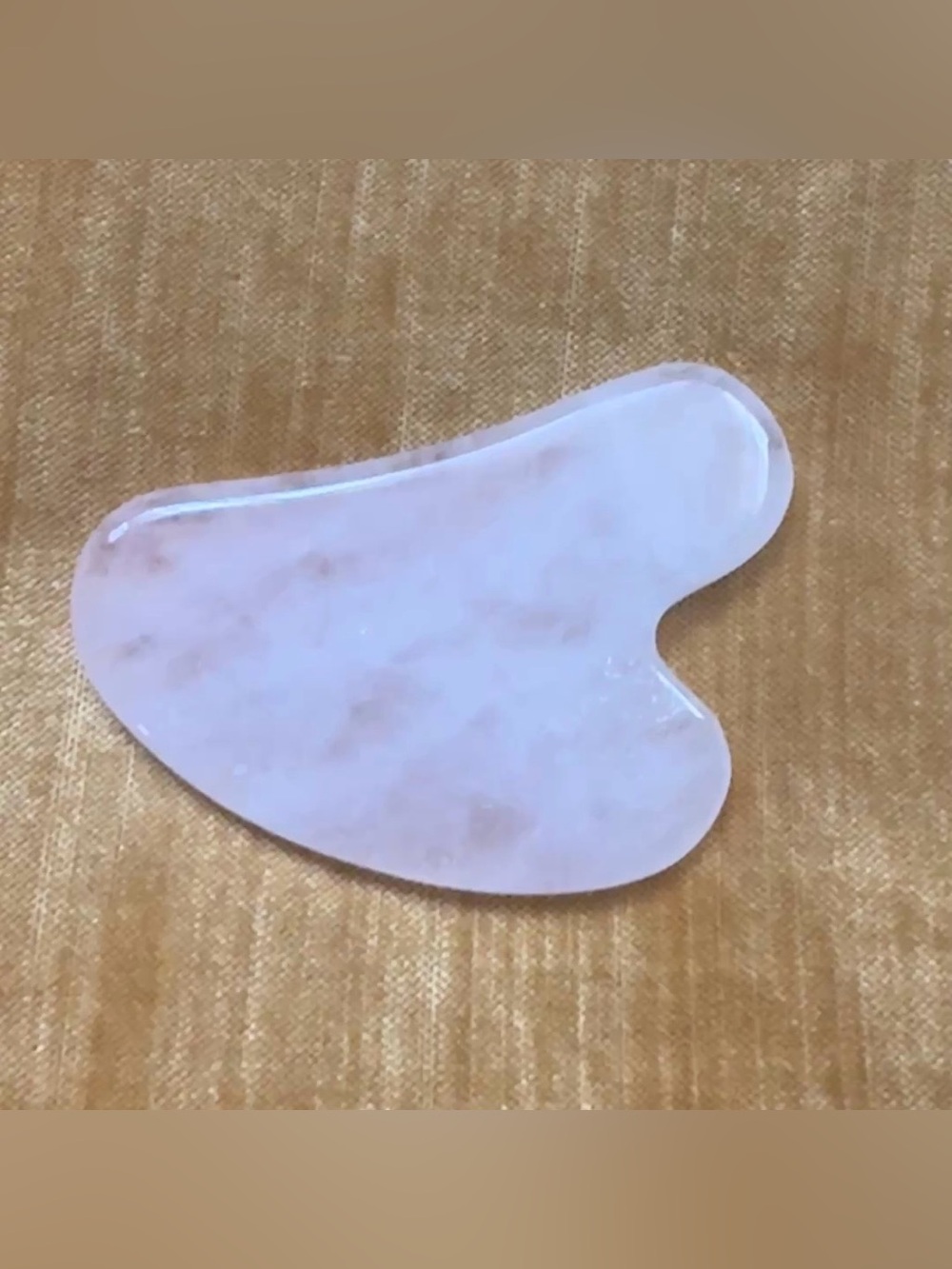 NWT Rose Quartz Gua Sha Facial Massage Tool with Pouch